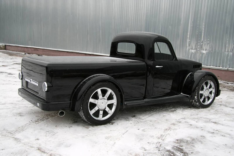 Illustration for article titled GAZ-51 Custom: Russians Make A Cadillac Escalade EXT Hot!